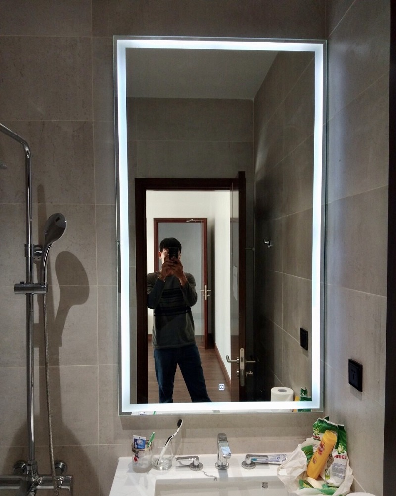 Gương đèn led treo nhà tắm phòng tắm